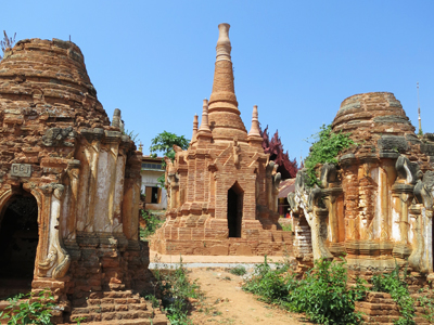 Les stupas d'Indein