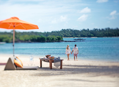 couple-ile-maurice-piscine