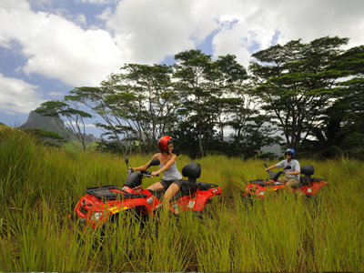 Tour en quad à Moorea crédit: Ty_SAWYER