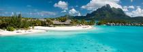 The St. Regis Bora Bora Resort dans le lagon de Bora Bora